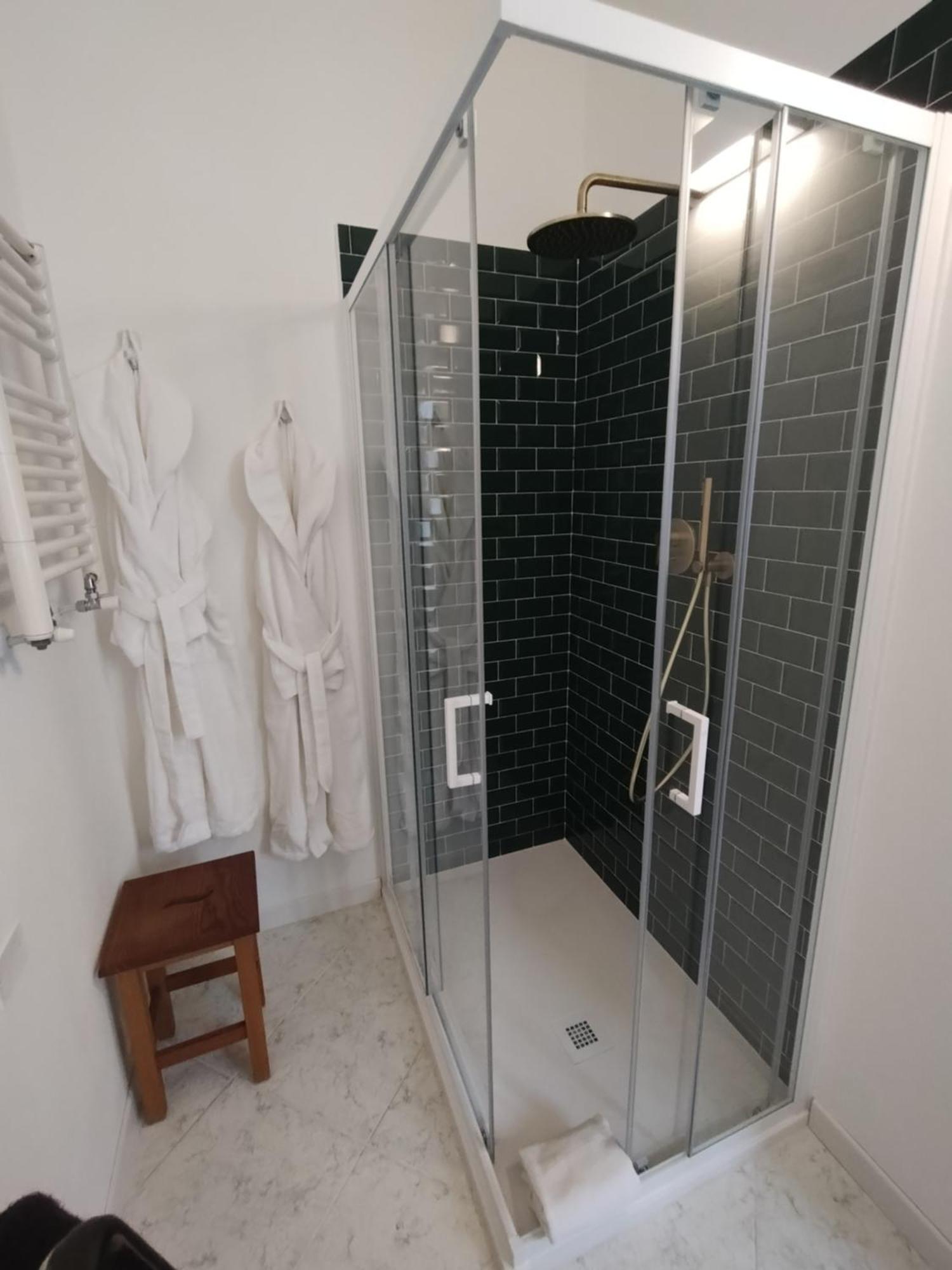 Palazzo Cusani Charming Rooms 韦尔切利 外观 照片