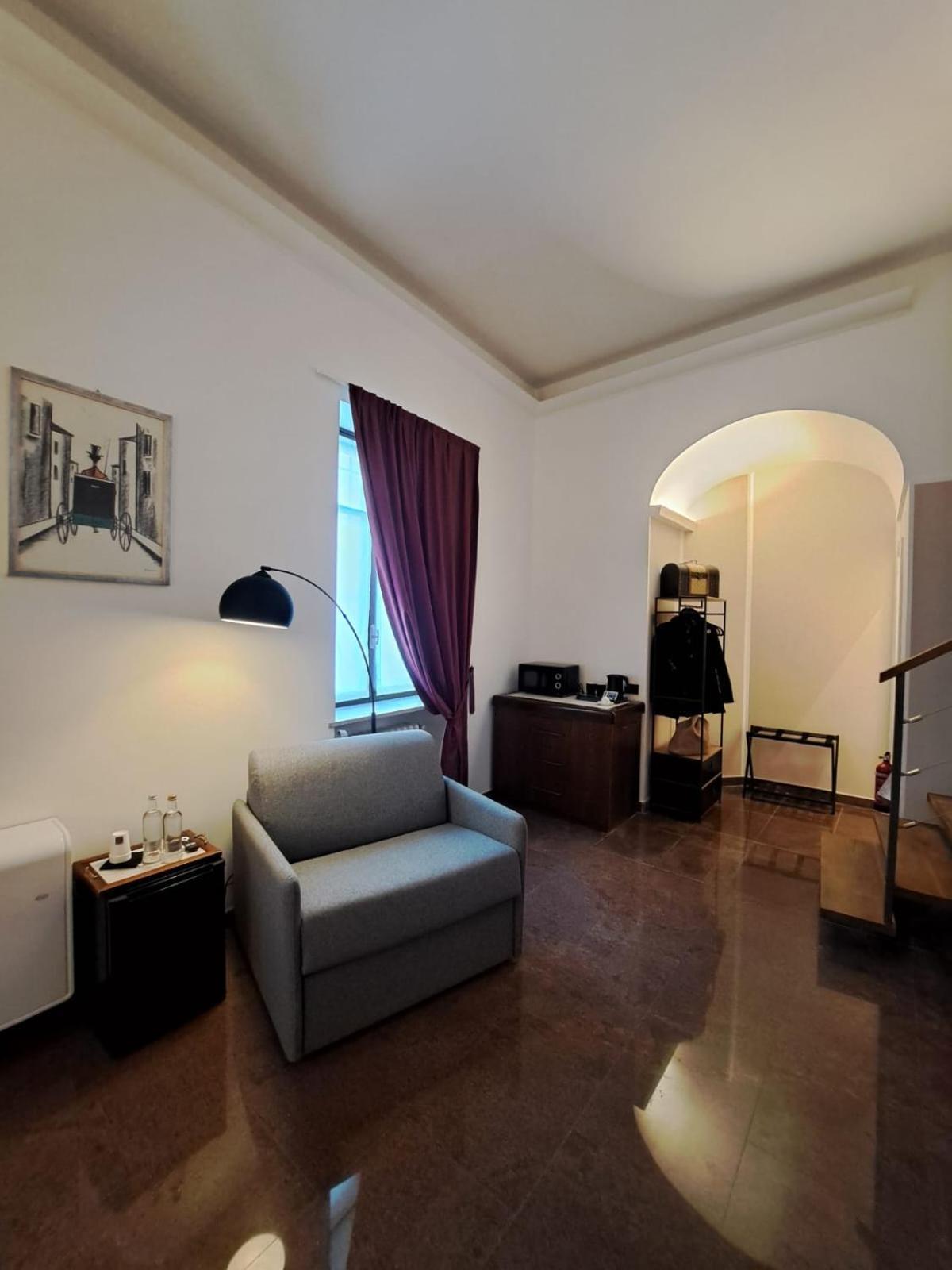 Palazzo Cusani Charming Rooms 韦尔切利 外观 照片
