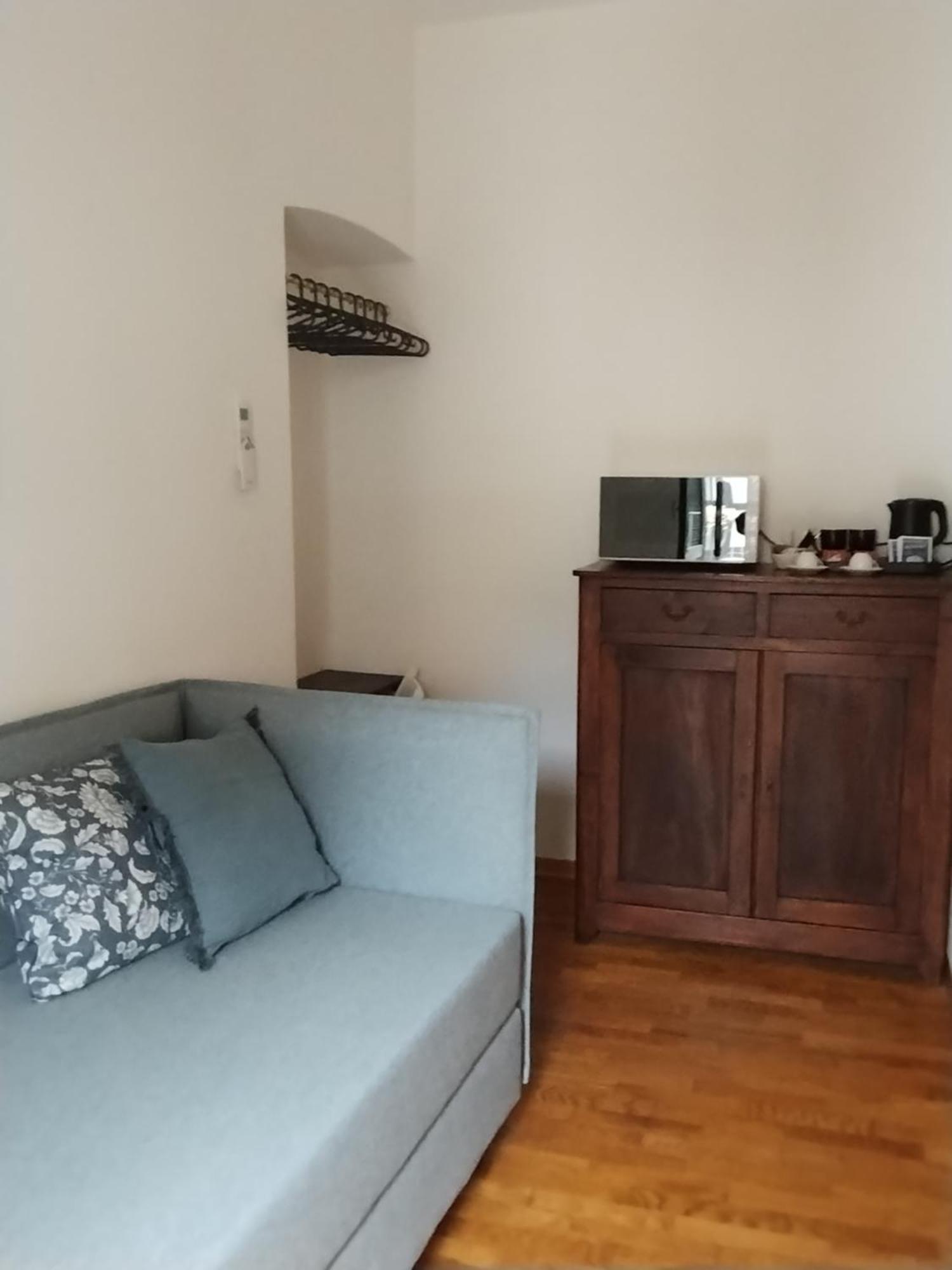 Palazzo Cusani Charming Rooms 韦尔切利 外观 照片